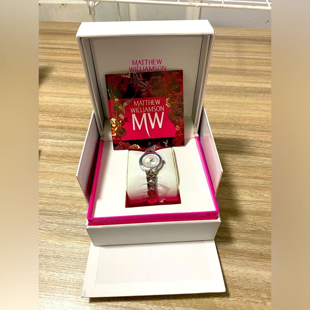 Matthew Williamson Silver Crystal Round Women Quartz Watch Vogue Featured